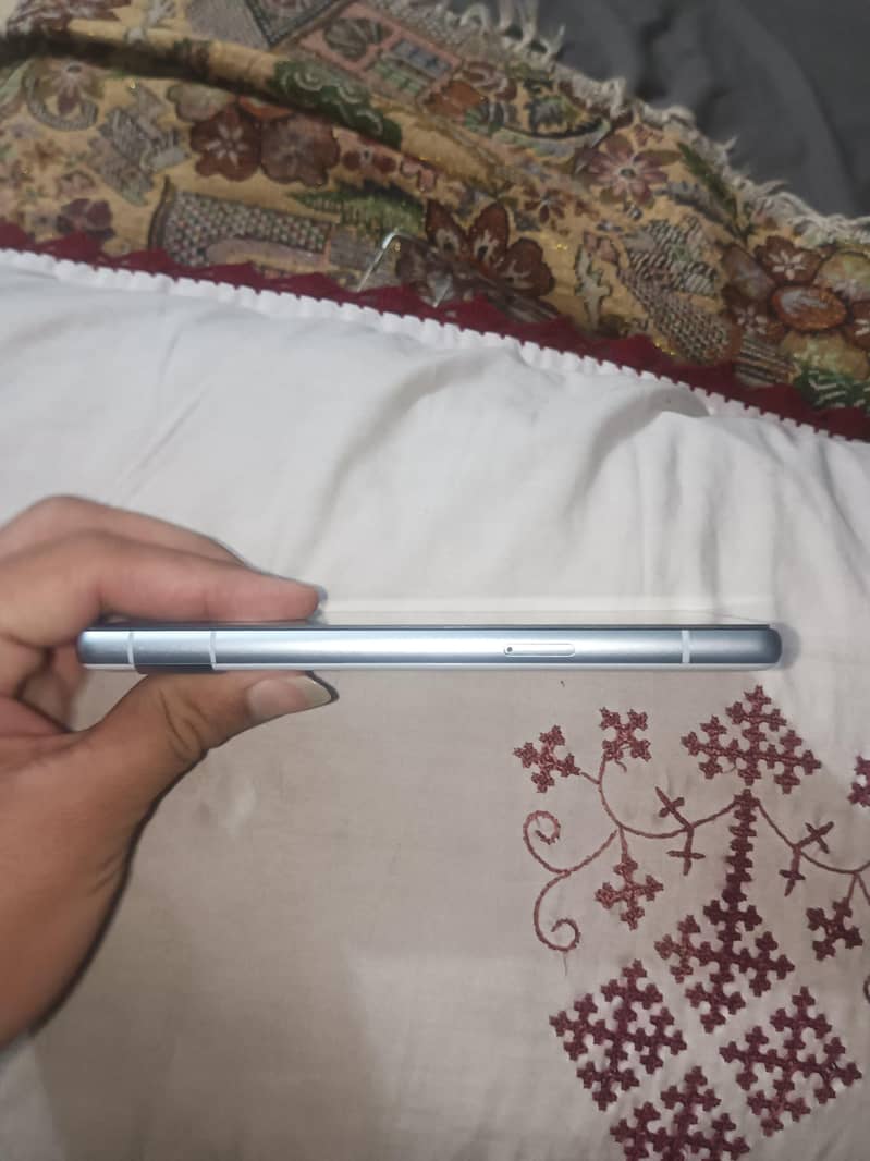 Google pixel 7A 3