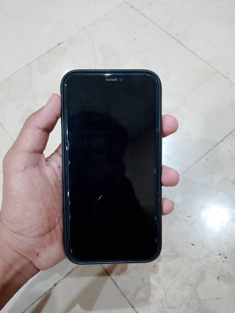iPhone XR 1