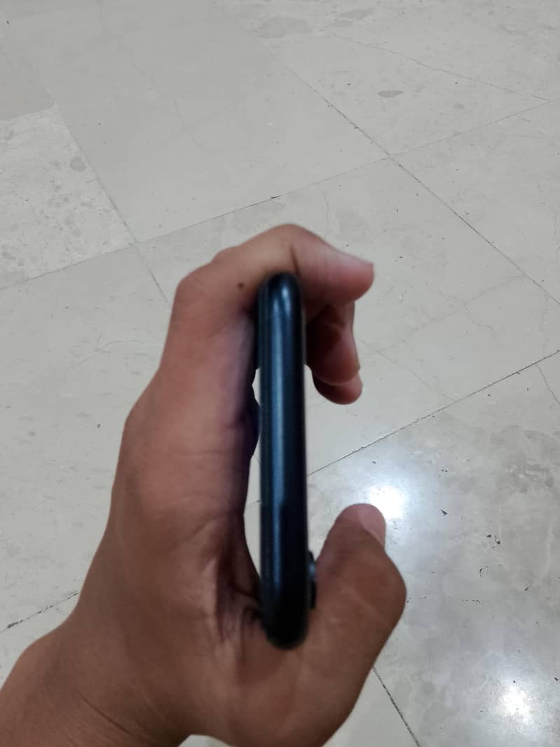 iPhone XR 2