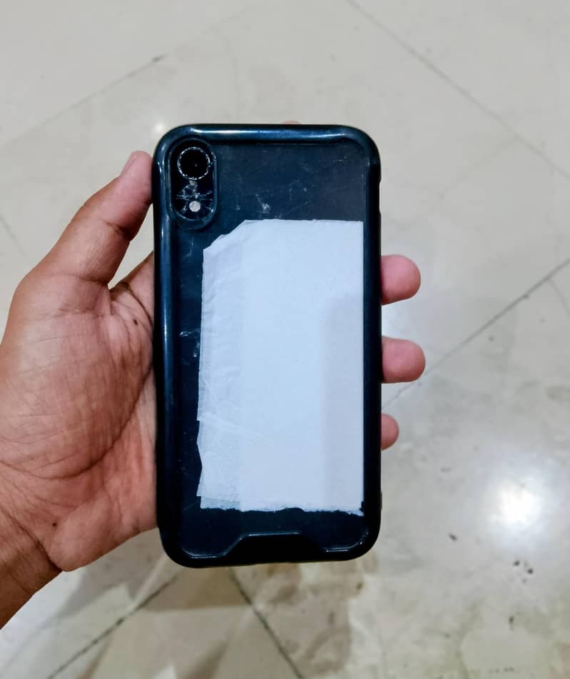 iPhone XR 4