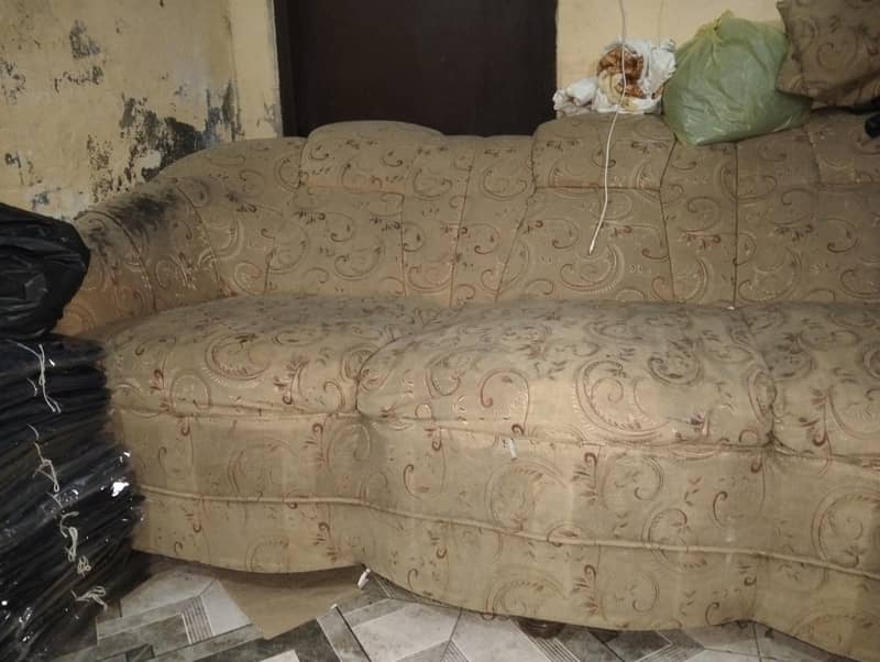 SOFA 3SEATER 2