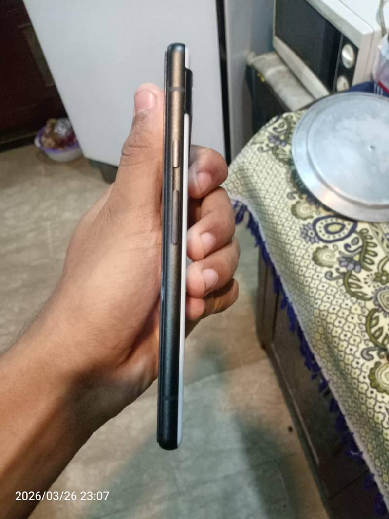 google pixel 6a 5