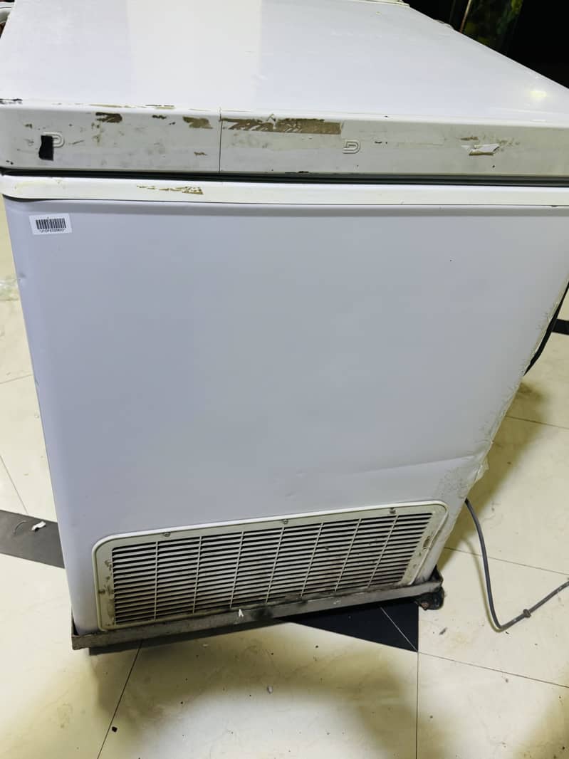 Dawlance freezer 3