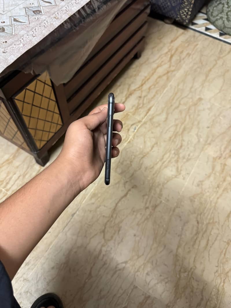 Iphone 11JV 3