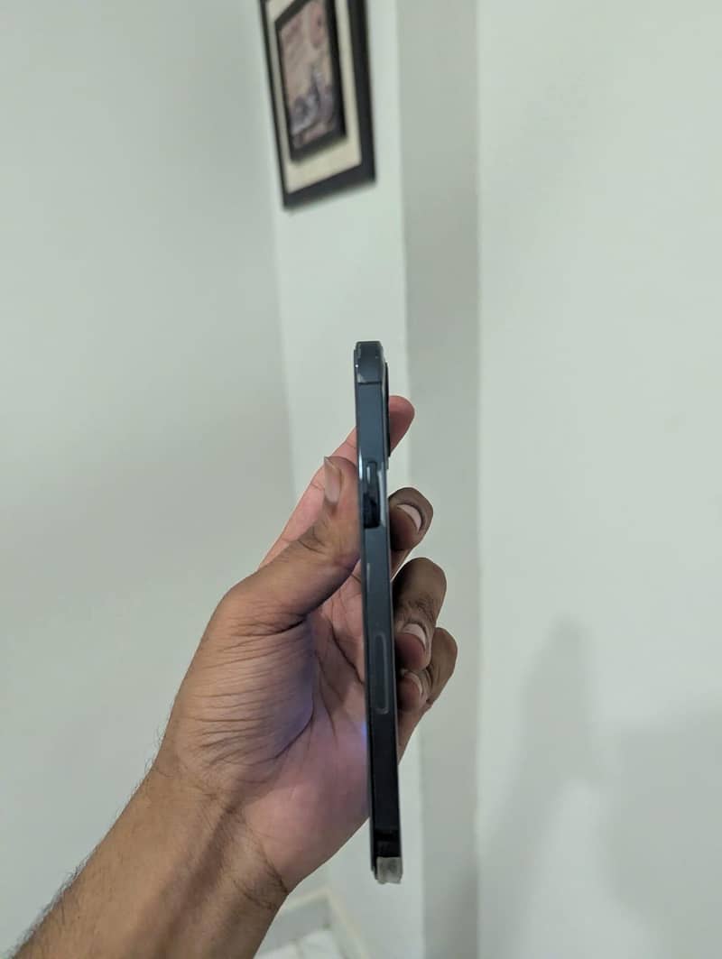 iphone 12 pro 2