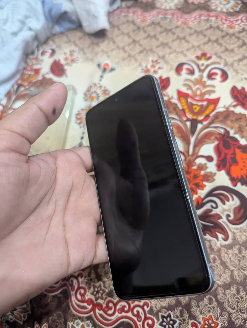 Google pixel 8 5