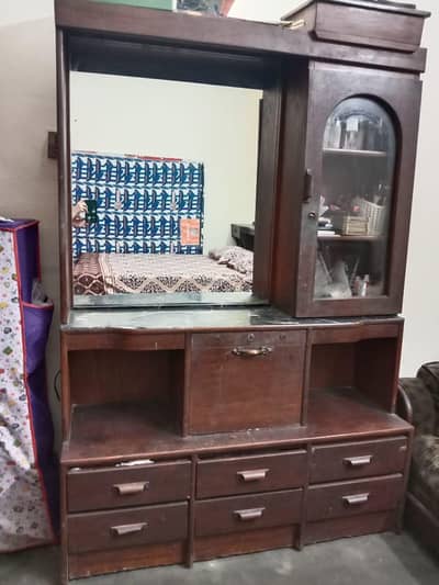 Dressing Table. . . . !!