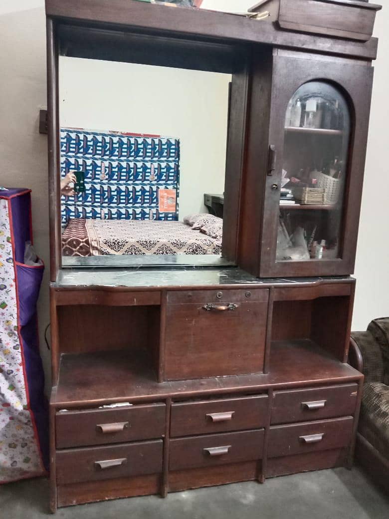 Dressing Table. . . . !! 3