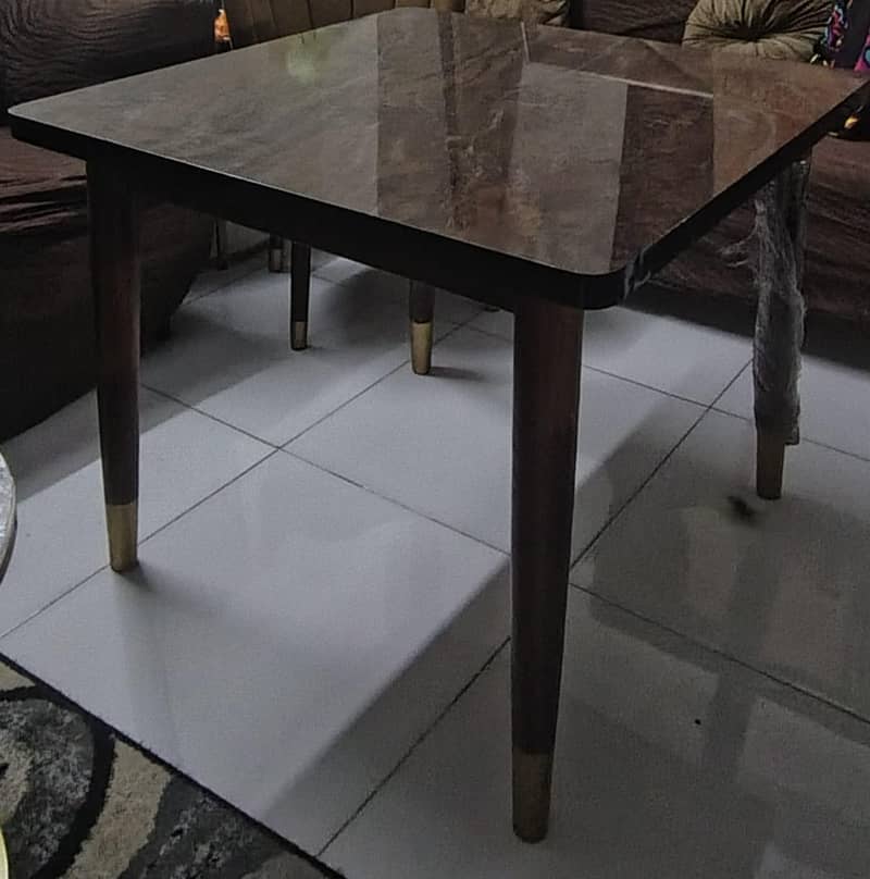 dinning table 0