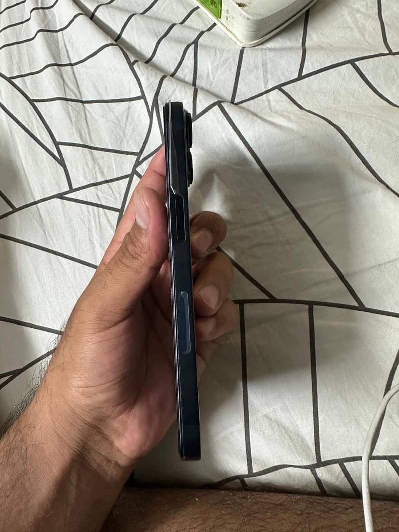 iPhone 14 jv 4