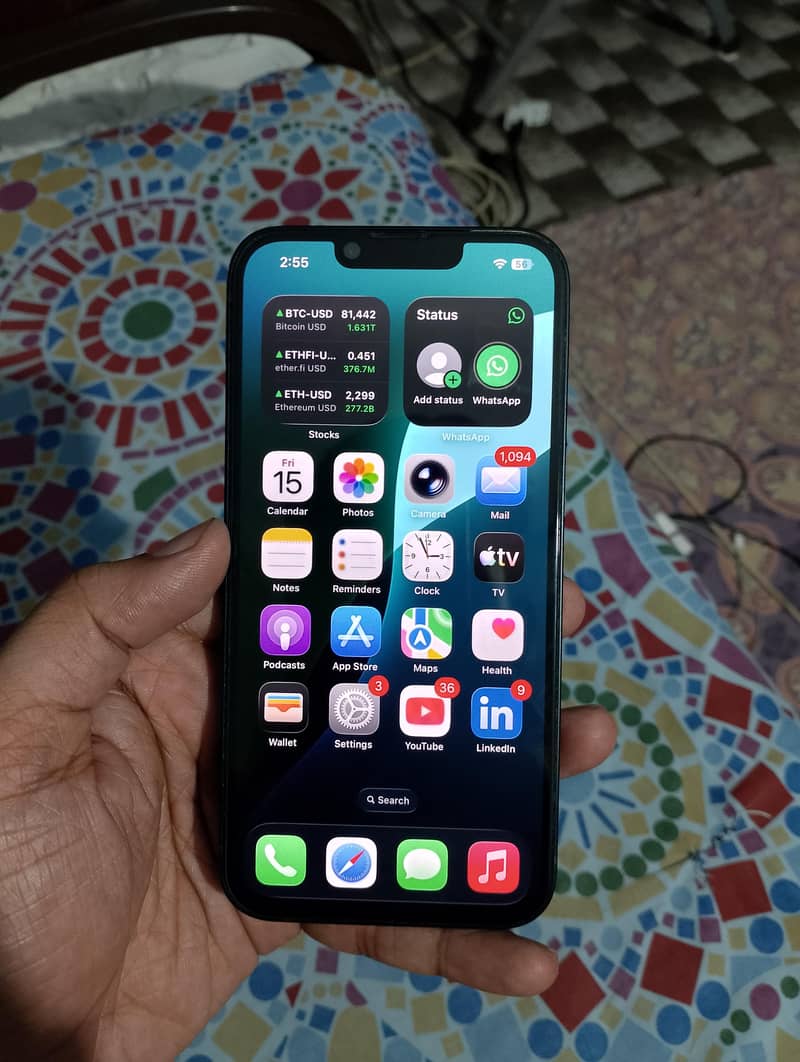 iphone 14 mint condition with box 0