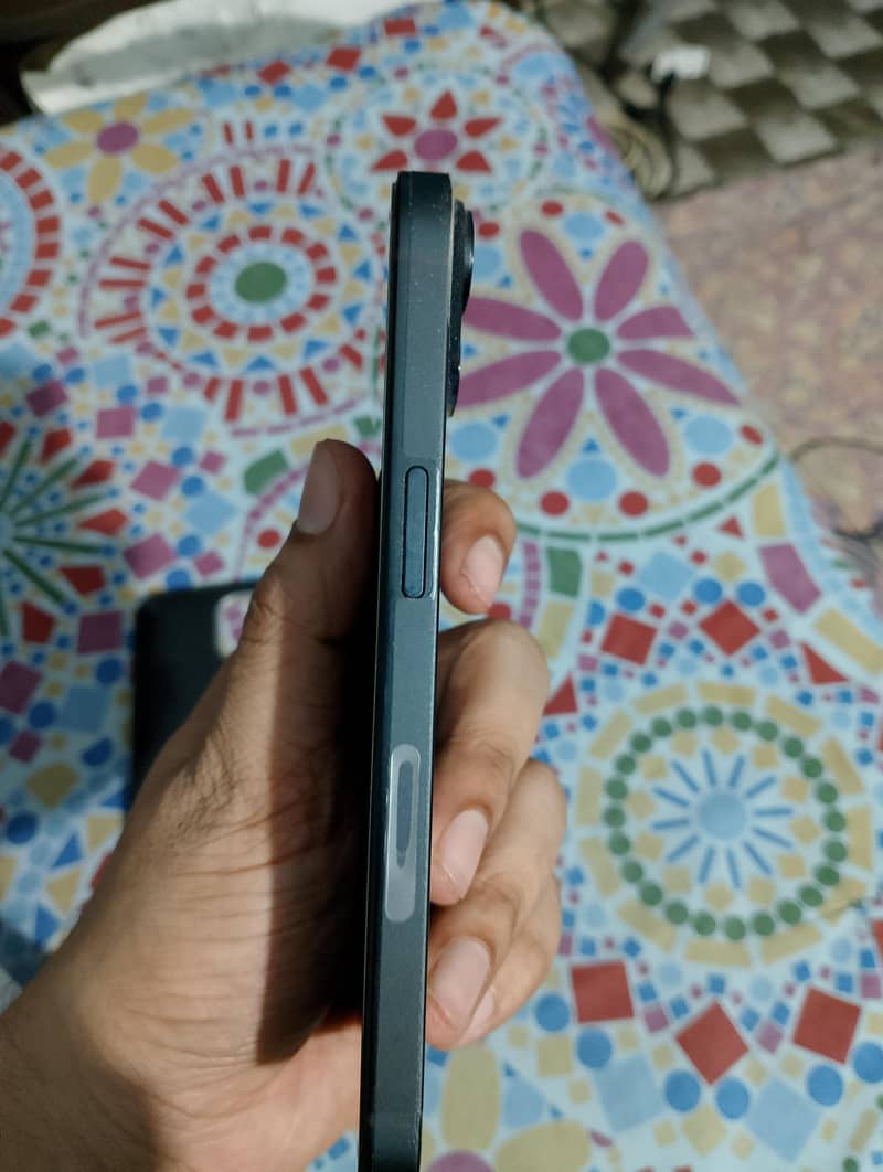 iphone 14 mint condition with box 2
