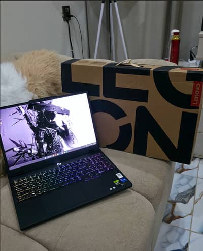 Lenovo Legion 5 OLED Gaming Laptop Core i7 14700HX RTX 5060 8GB 165Hz