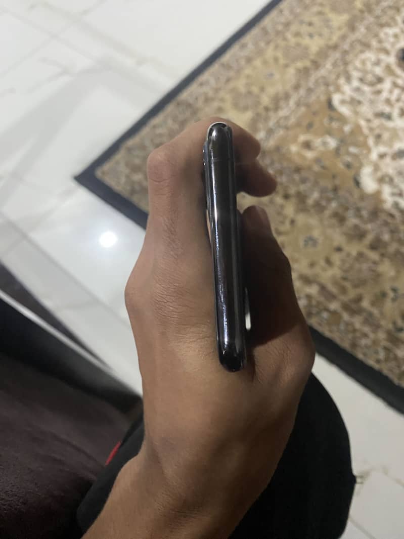 iPhone 11 pro max 3