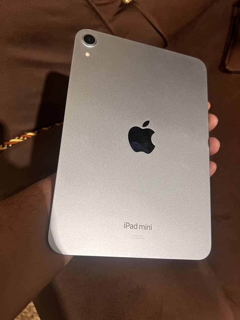 ipad mini 7 condition 10/10 0