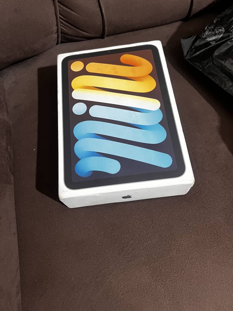 ipad mini 7 condition 10/10 3