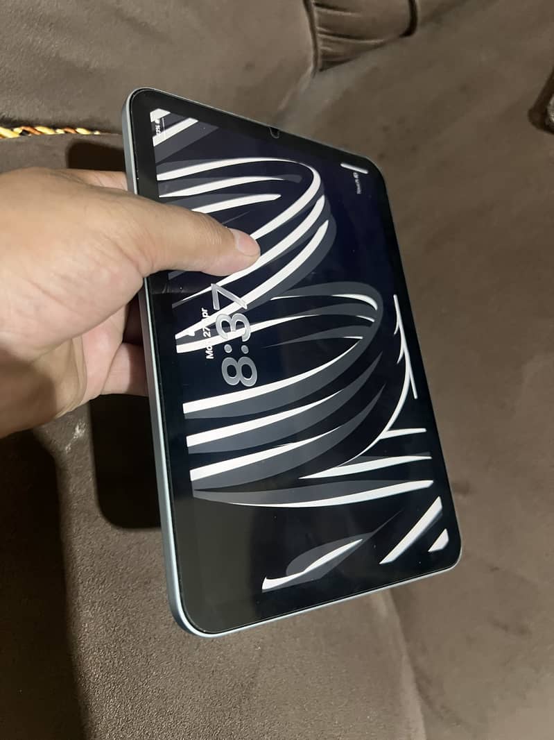 ipad mini 7 condition 10/10 6