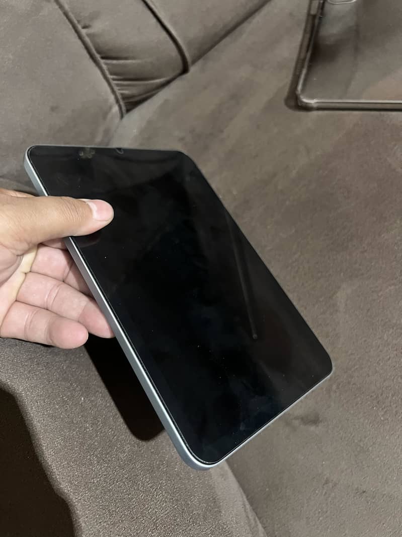 ipad mini 7 condition 10/10 9