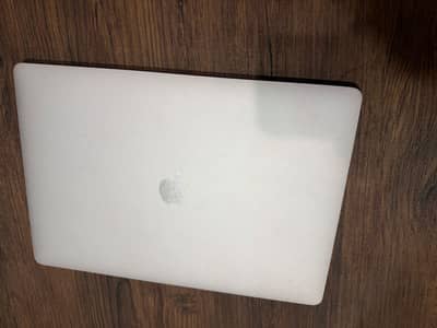 MacBook Pro 2019 Core i9 16/512 15 Inch