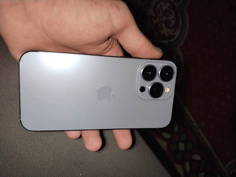 IPhone 13 Pro JV 6