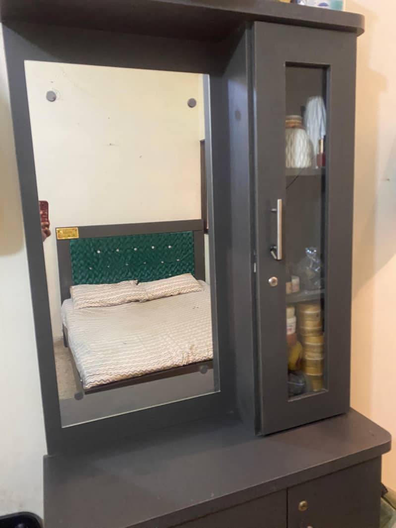 dressing table 3