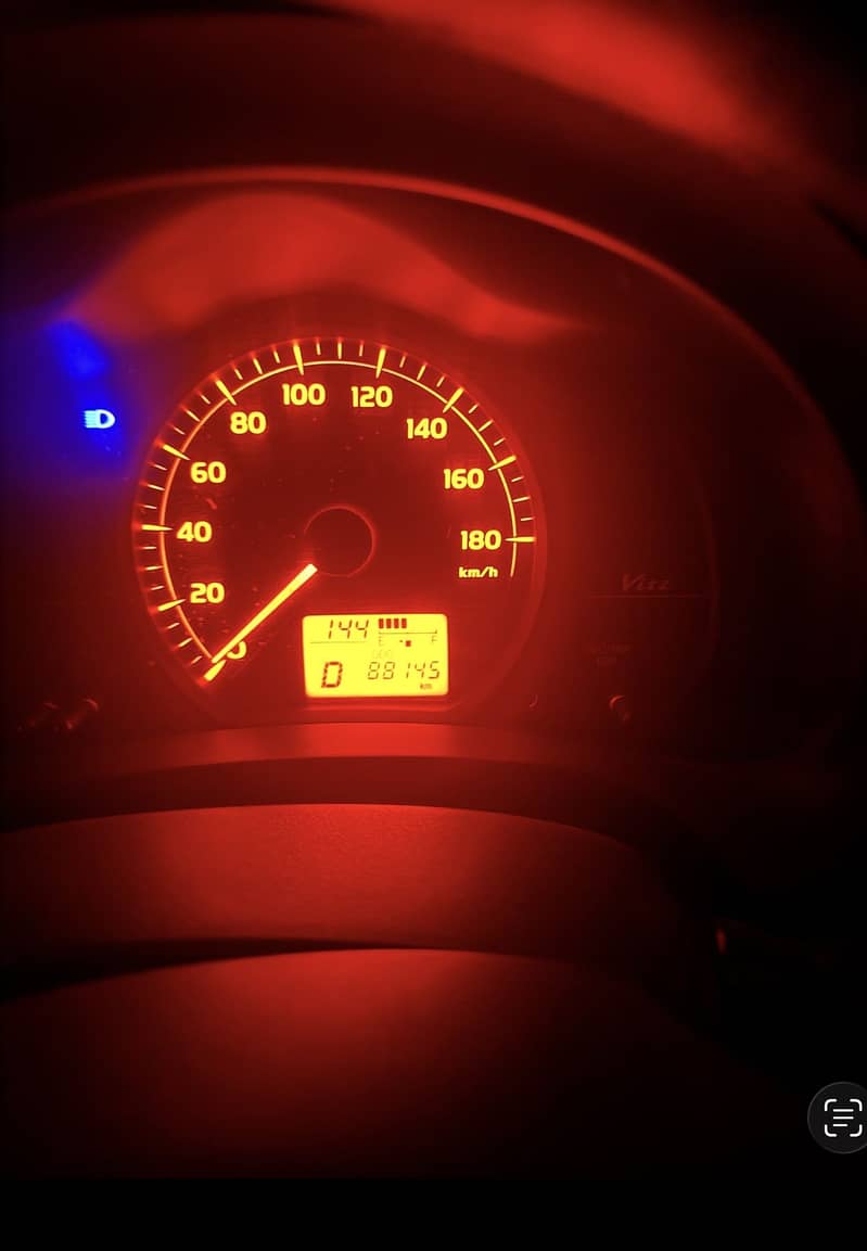 Vitz 12/15 4