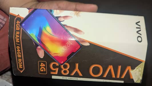 vivo y85 with box charger