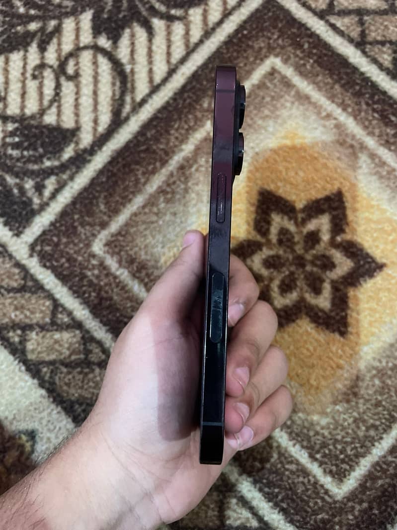 iPhone 14 pro 2