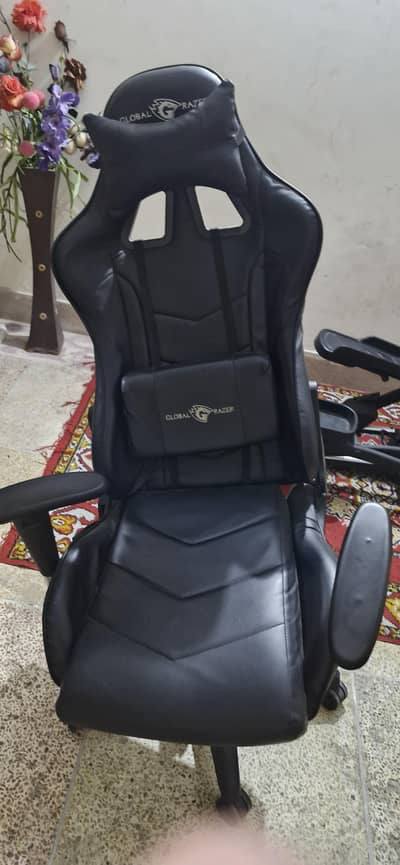 Used gaming chair . little broken