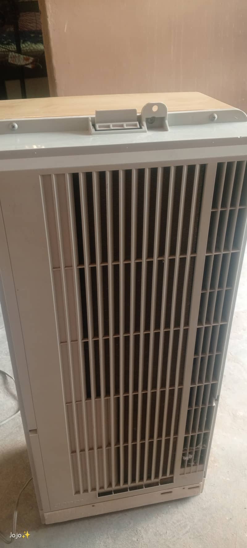 110 Split window AC Good Condition 10/10 4