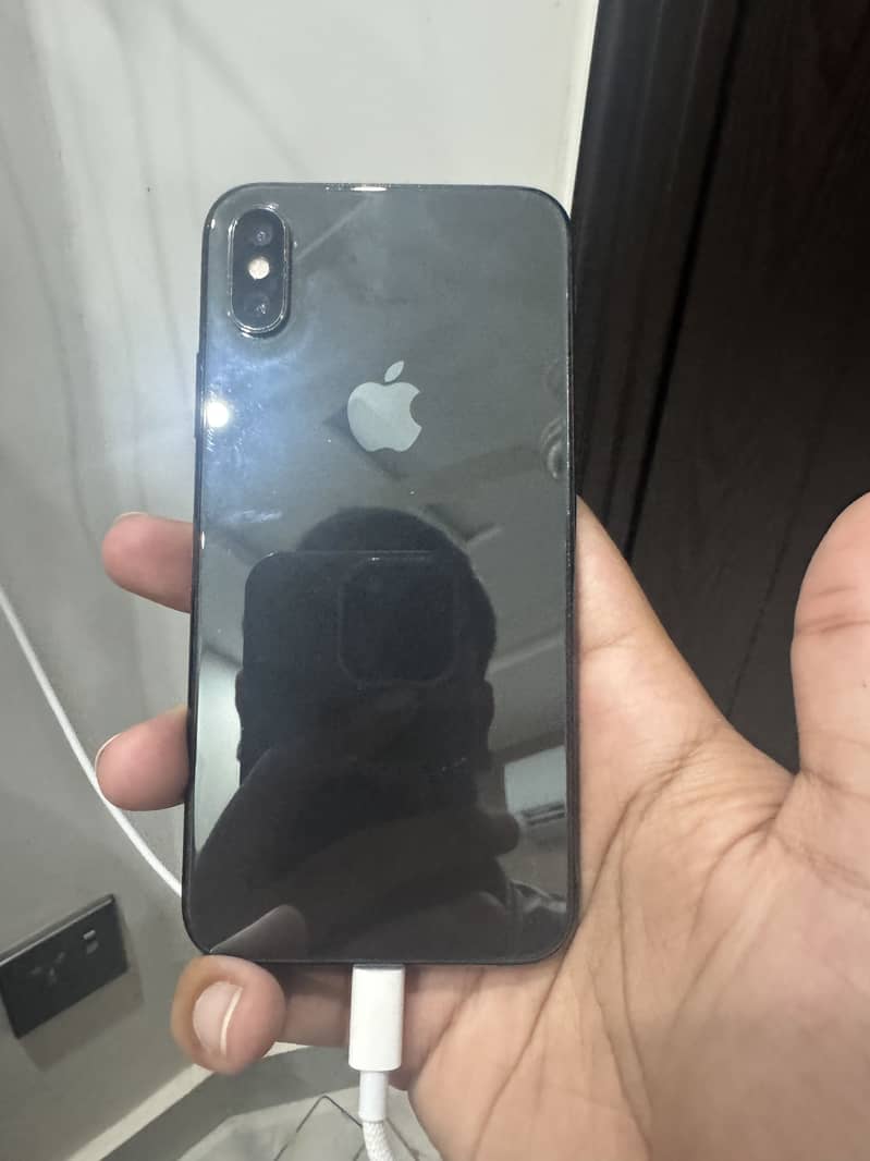 iPhone XS 6