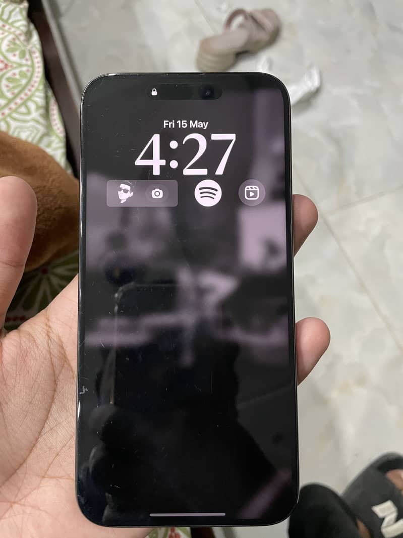 iPhone 15 pro max 2