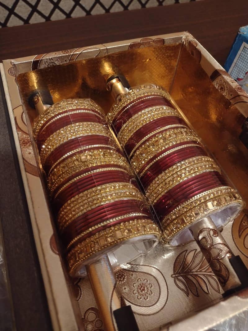 bangles & storage box 0