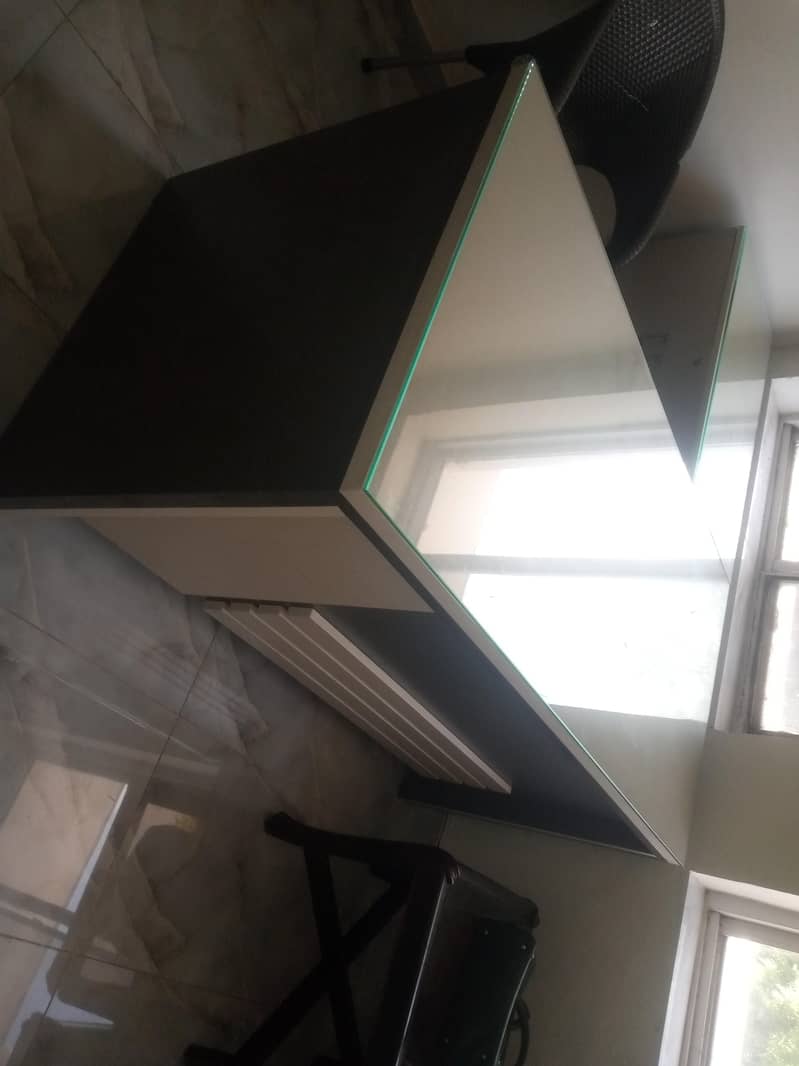 office Table 0