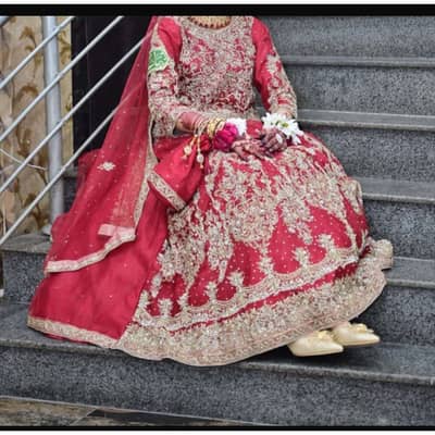 Pakeeza Bridal mehroon lehnga choli with dupata size M _worn once