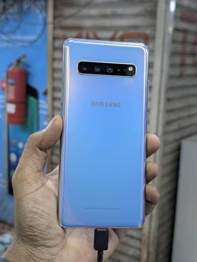 Samsung S10 Plus 5G. (8GB 256GB)