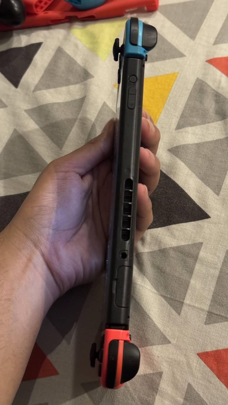 Nintendo Switch 5