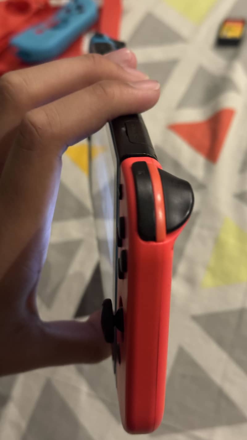 Nintendo Switch 6