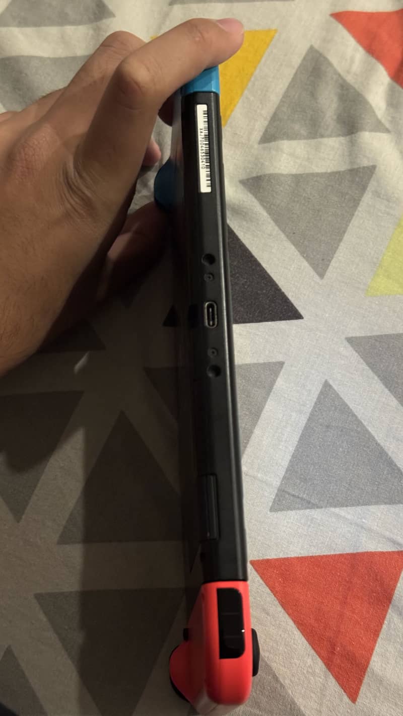 Nintendo Switch 7