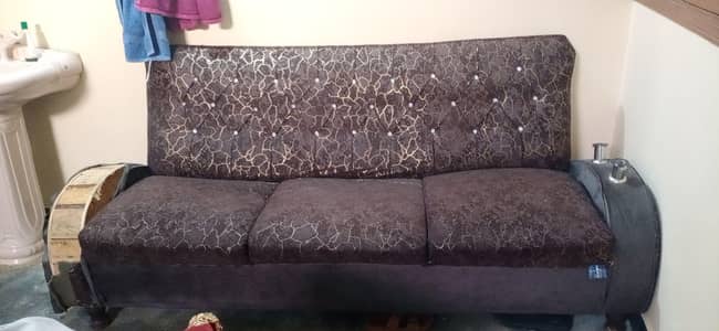 full sofa set  center table. . . urgent sell