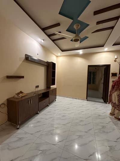7 Marla Upper portion 4 bed available for rent in Mustafa town