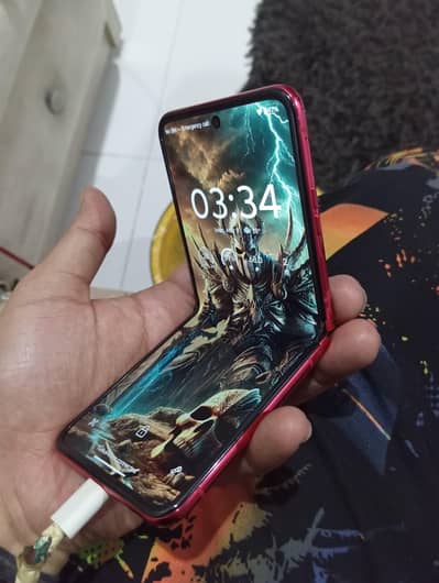 Motorola RAZR 40 ultra 5G global duel sim 8gb 256gb bought from USA. . .
