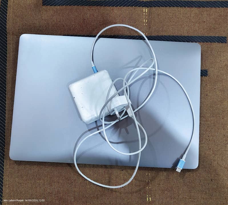 Macbook pro 16inch 9