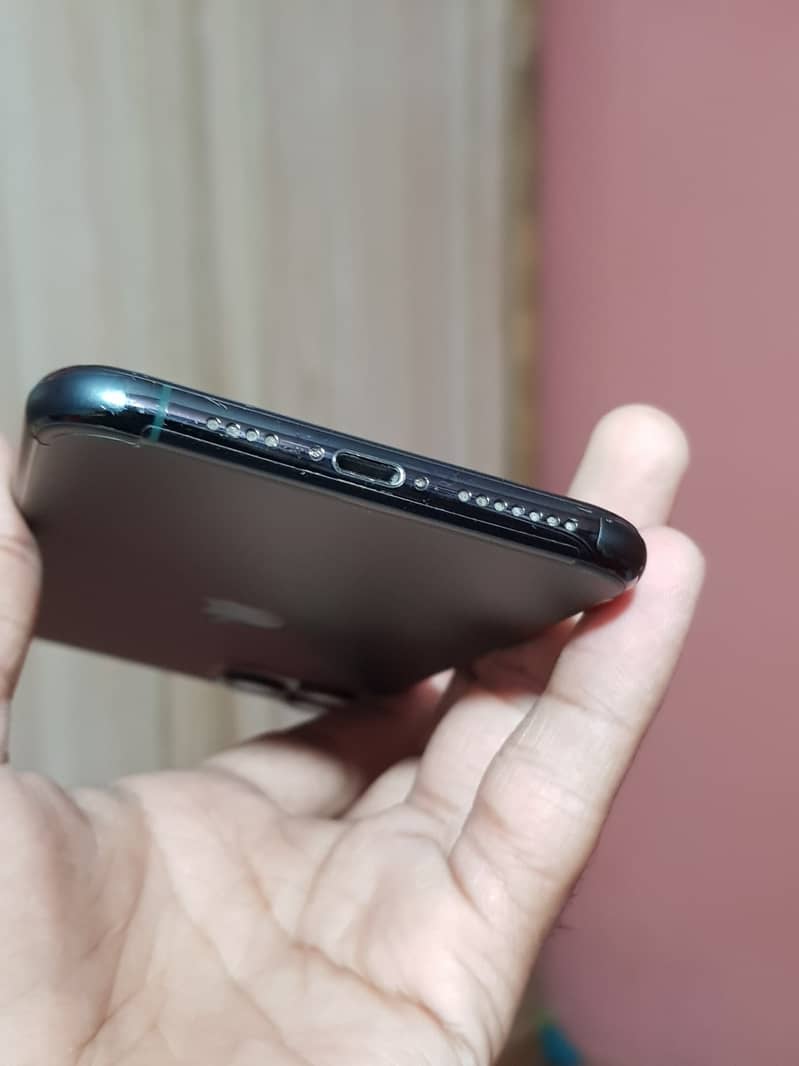 iPhone 11 Pro Max 5
