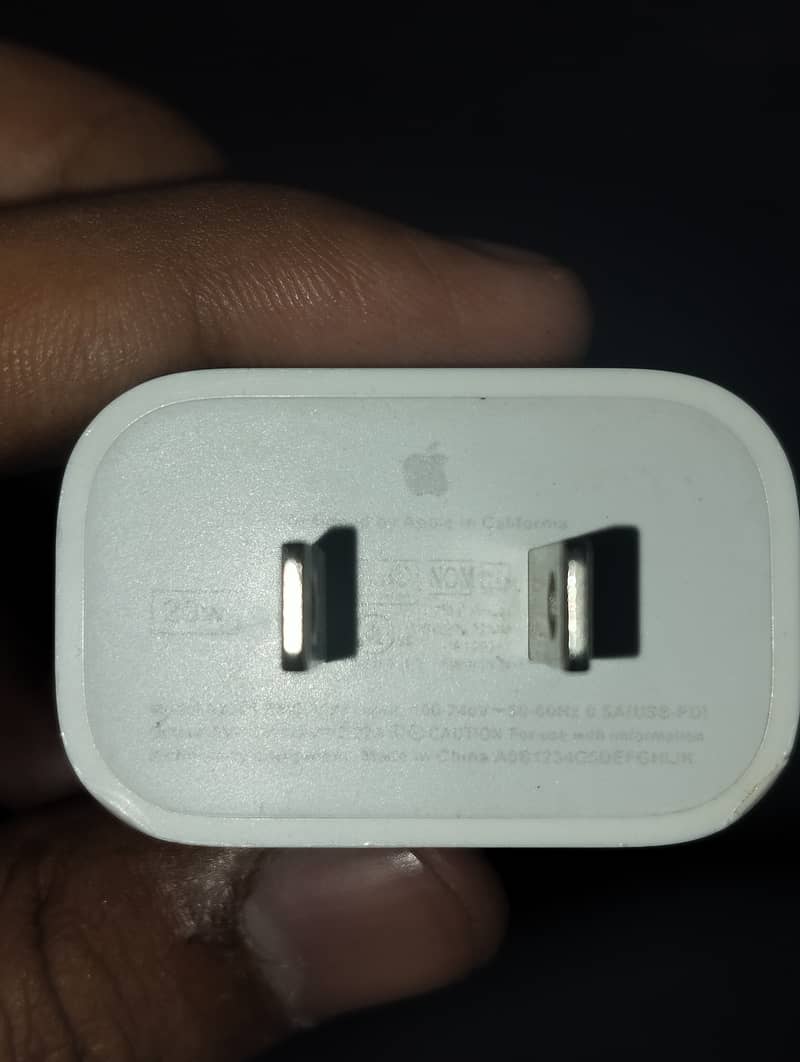 Iphone orignal adapter with data cable 4