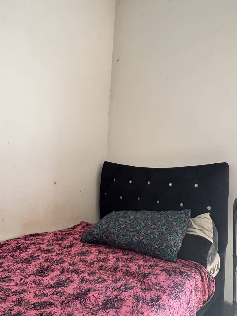 Black single bed 2