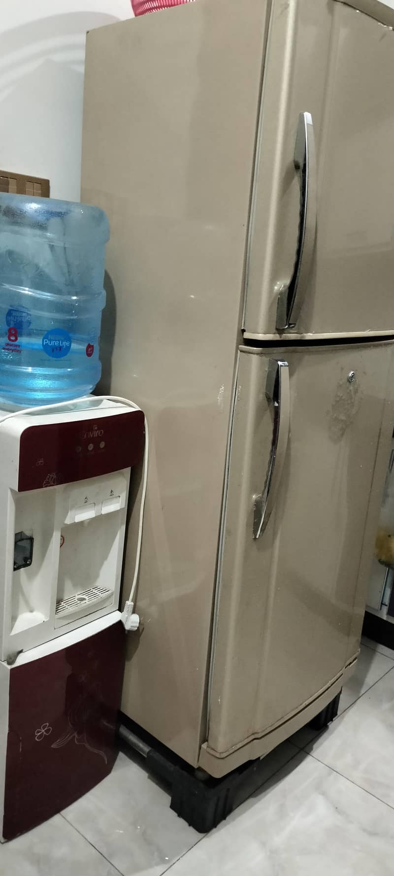 waves  fridge 0