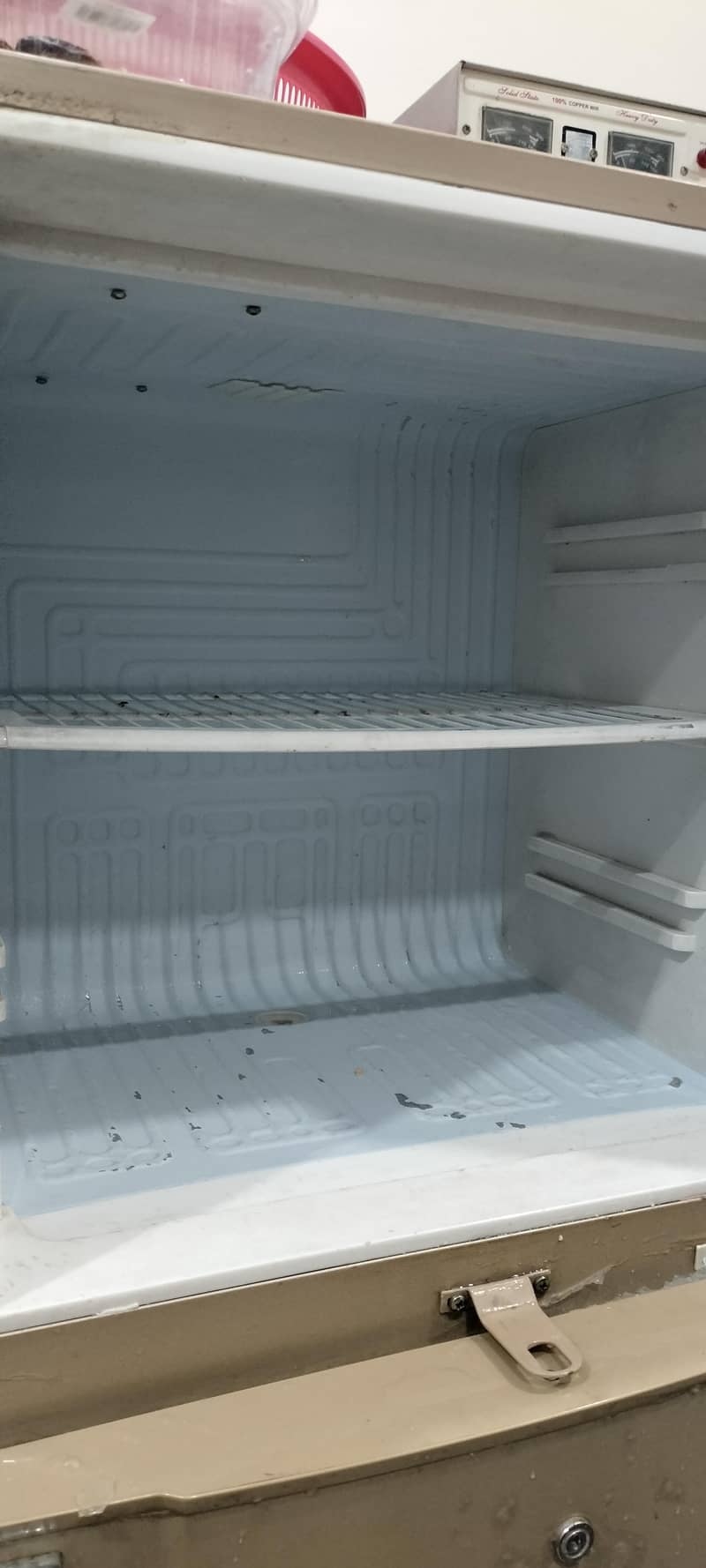 waves  fridge 4