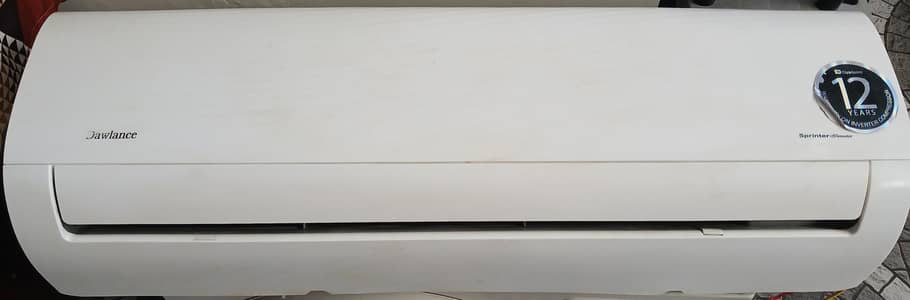 Dawlance 1.5 ton sprinter inverter, 1 year used working well and good