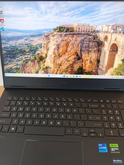 HP OMEN 16 I7 13650hx 4070 2k 240hz with box